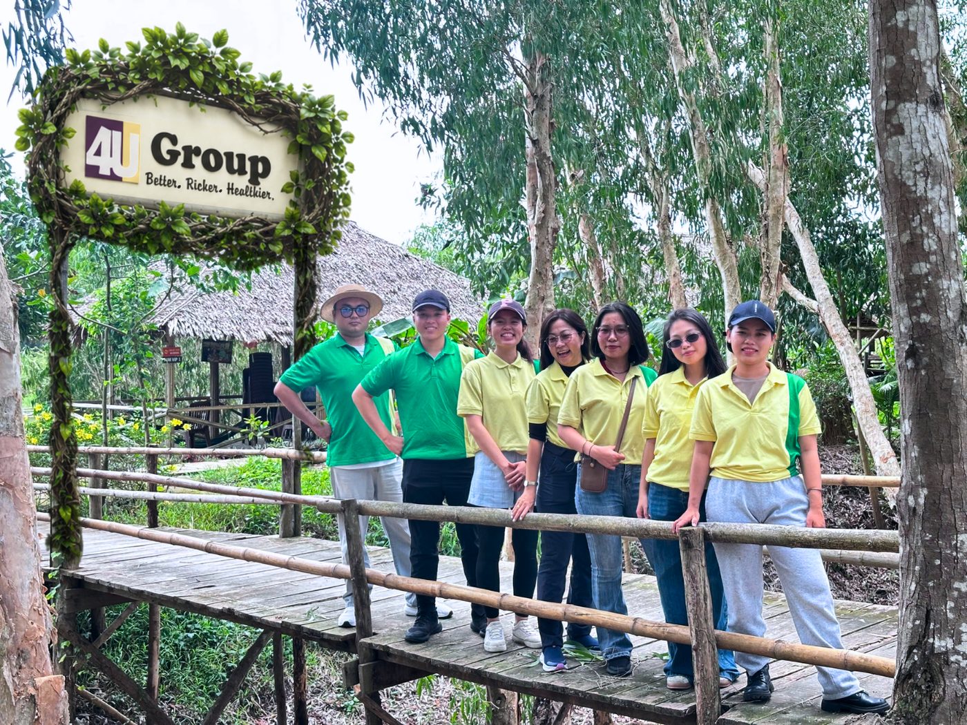 Đội ngũ 4U Group cùng Đoàn Khách tại Châu Đốc